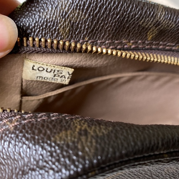 Louis Vuitton vintage Monogram Trousse Toilette 23, wristlet and dust cover - Picture 12 of 15